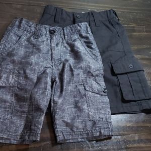 Set of 2 boys shorts size 5